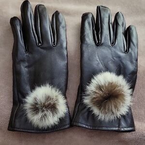 Elegant Black Leather Gloves!!